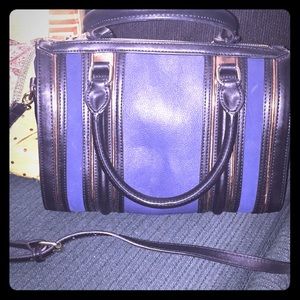 **REDUCED**NEW BARREL BAG